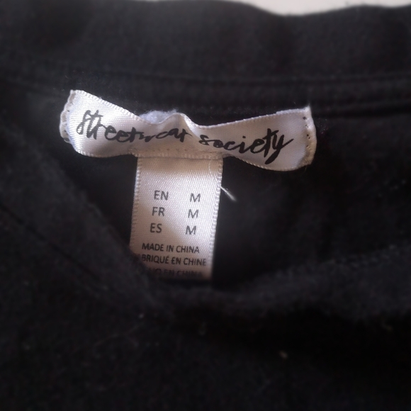 Sequence detail crop top 2 for 20 - Picture 5 of 5